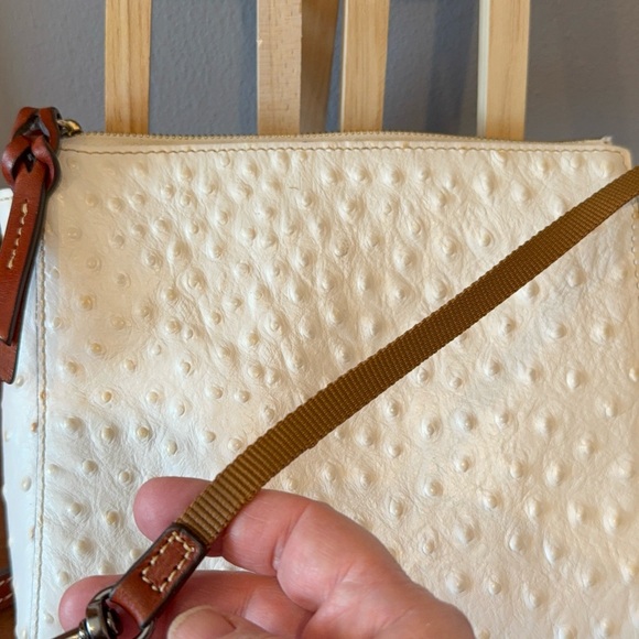 Dooney & Bourke Cream Crossbody Bag with Coin Purse - Picture 5 of 10